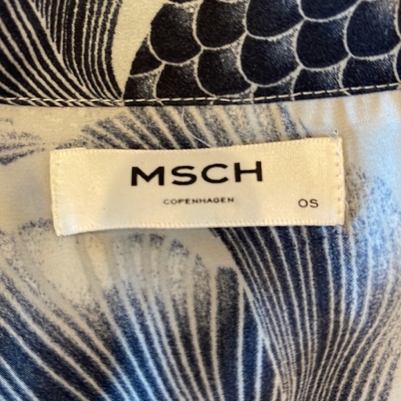 Moss Copenhagen Belted Saigon Koi Kimono - Picture 6 of 8